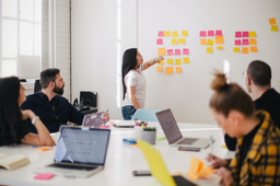 What business principles scientists can benefit from? 