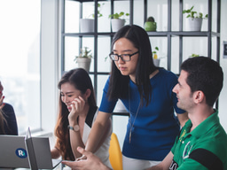 To be funny or not to be funny: Gender differences in student perceptions of instructor humor in college science courses