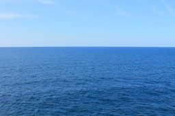 The slowly expanding Indo-Pacific warm pool –– from the convection view