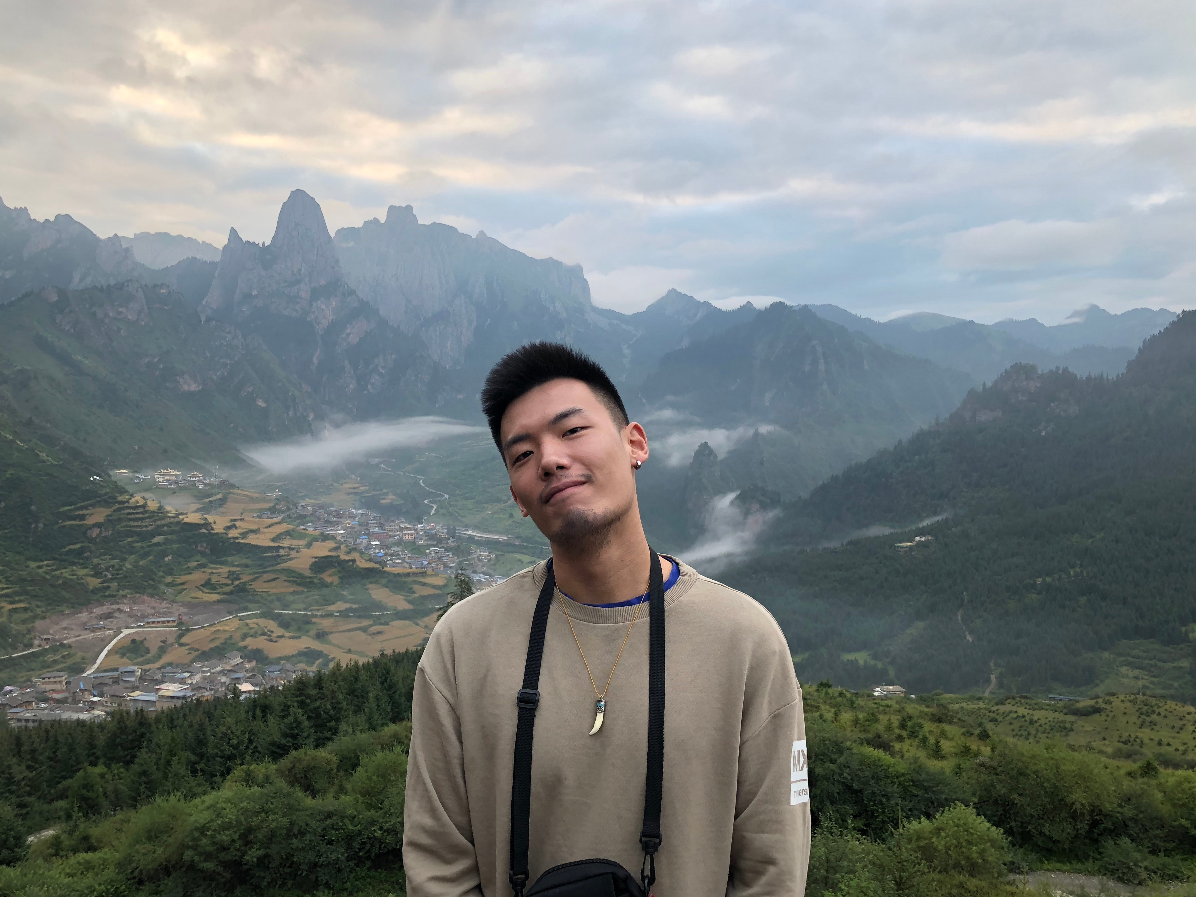 Go to the profile of Mi Peng