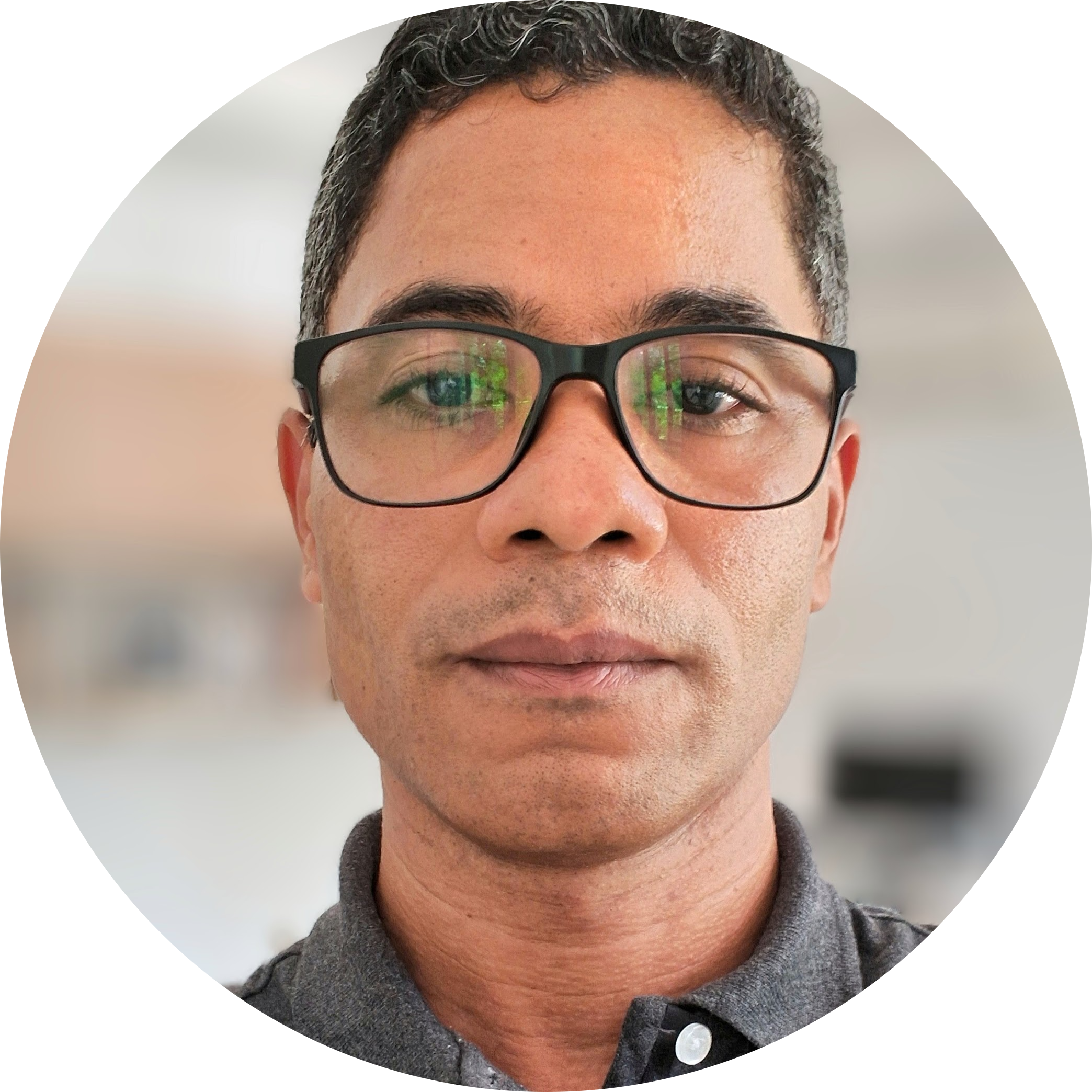 Go to the profile of Lesandro Ponciano