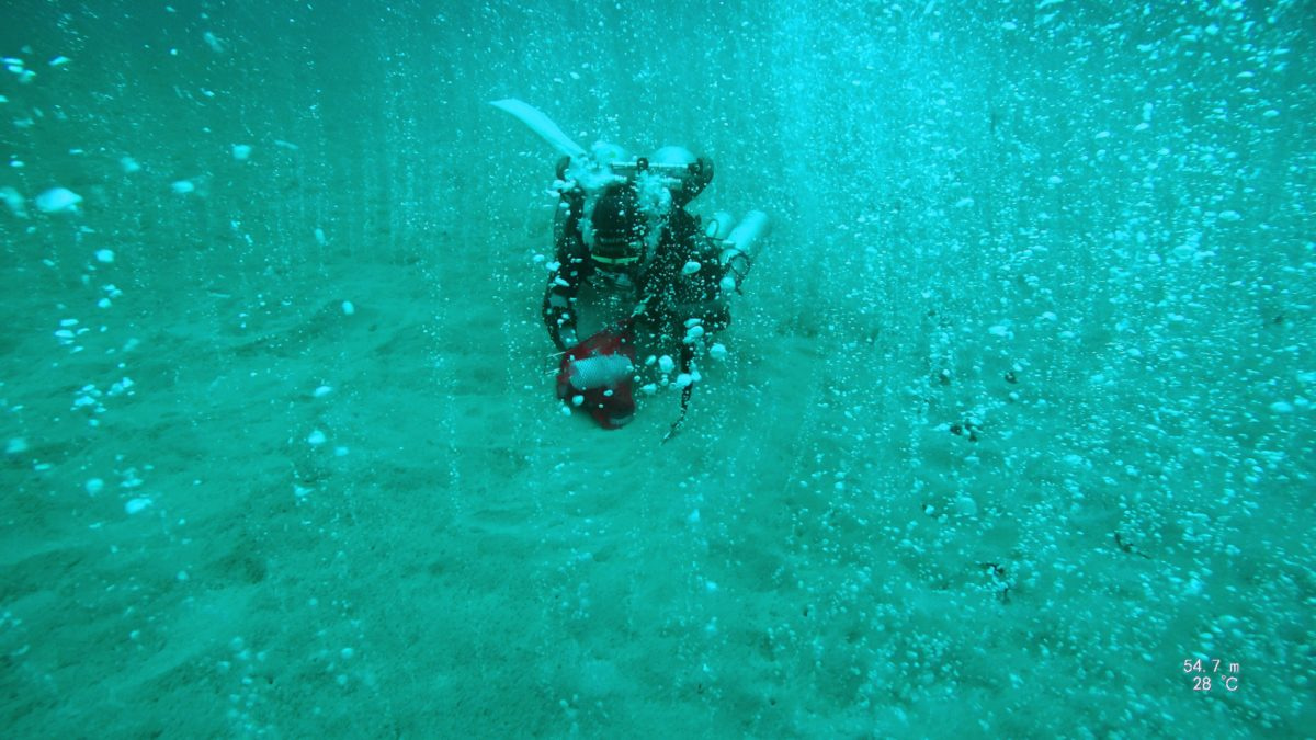 Deep Diving Scientists Discover Bubbling CO2 Hotspot