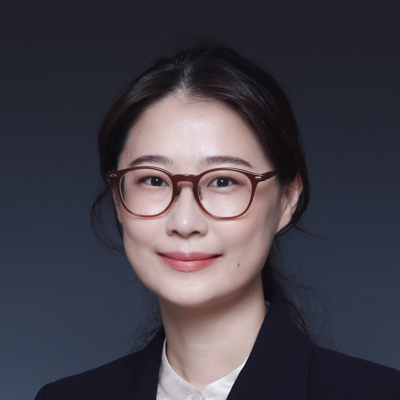 Go to the profile of Eunhye Baek