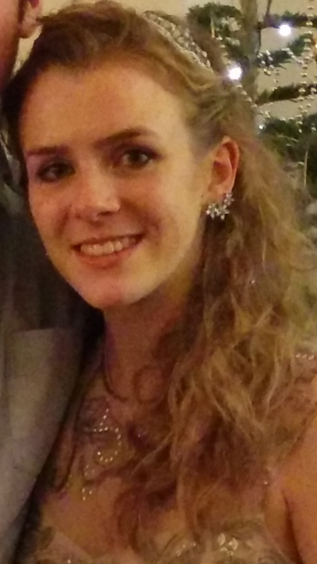 Go to the profile of Chloe F Hutchins