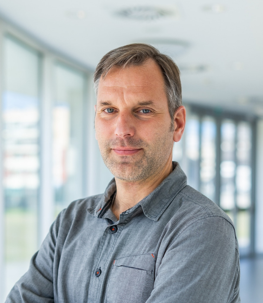 Go to the profile of Sascha Sadewasser