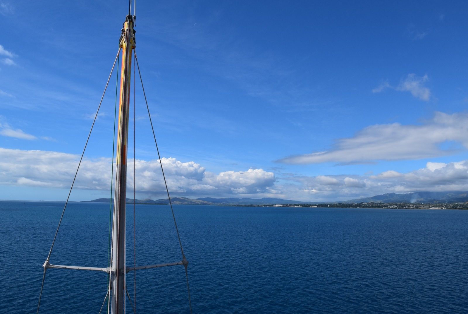 Exploring exchanges between oceanic and atmospheric microbiomes
