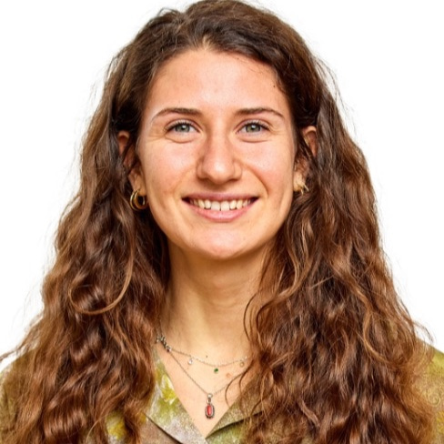 Go to the profile of Alicia Perzolli