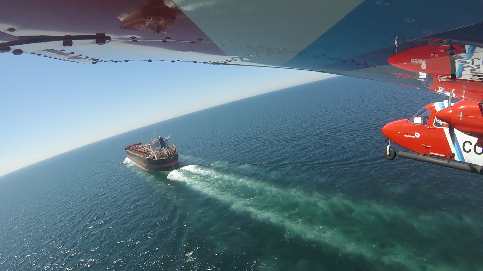 International maritime regulation decreases sulfur dioxide but increases nitrogen oxide emissions in the North and Baltic Sea