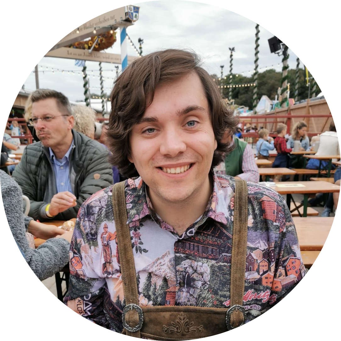 Go to the profile of Thomas