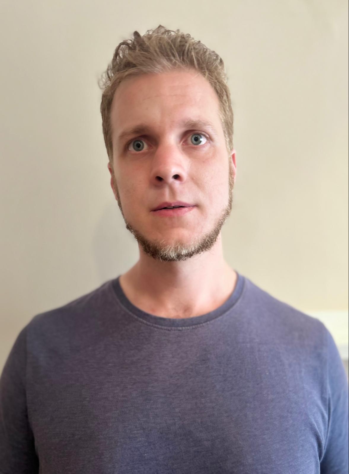 Go to the profile of Christian Lanza