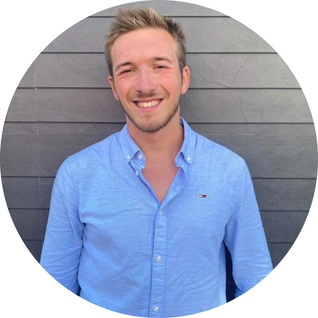 Go to the profile of Louis L'Hôte