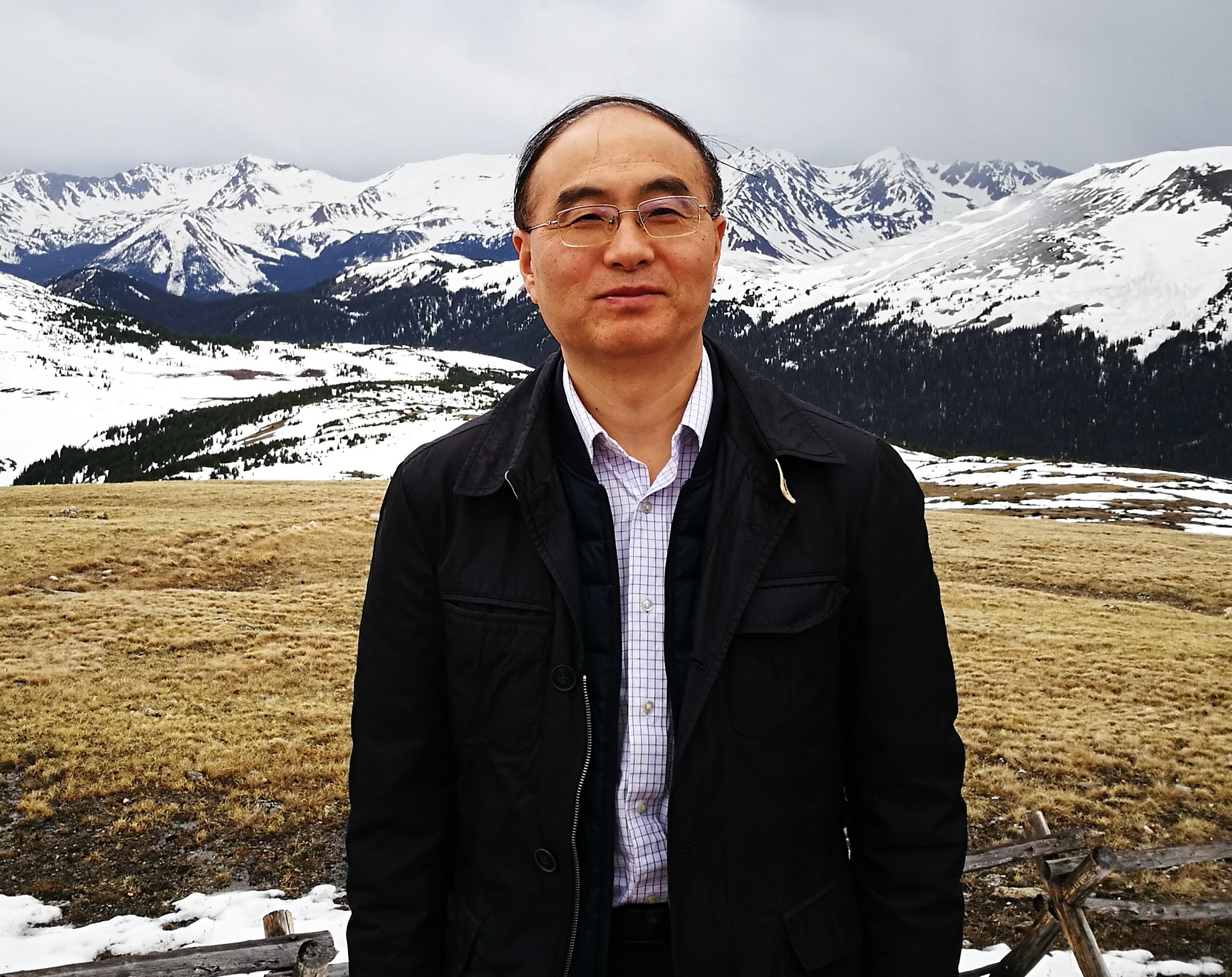 Go to the profile of Ye Wang