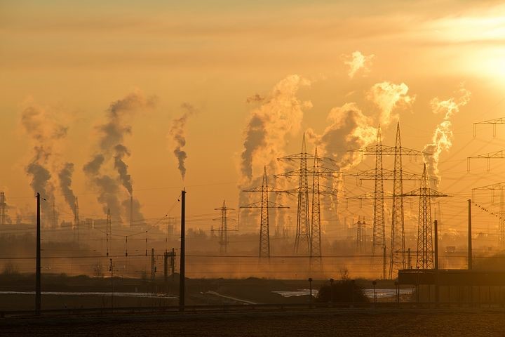 The climate benefit of reducing losses from global power transmission and distribution 