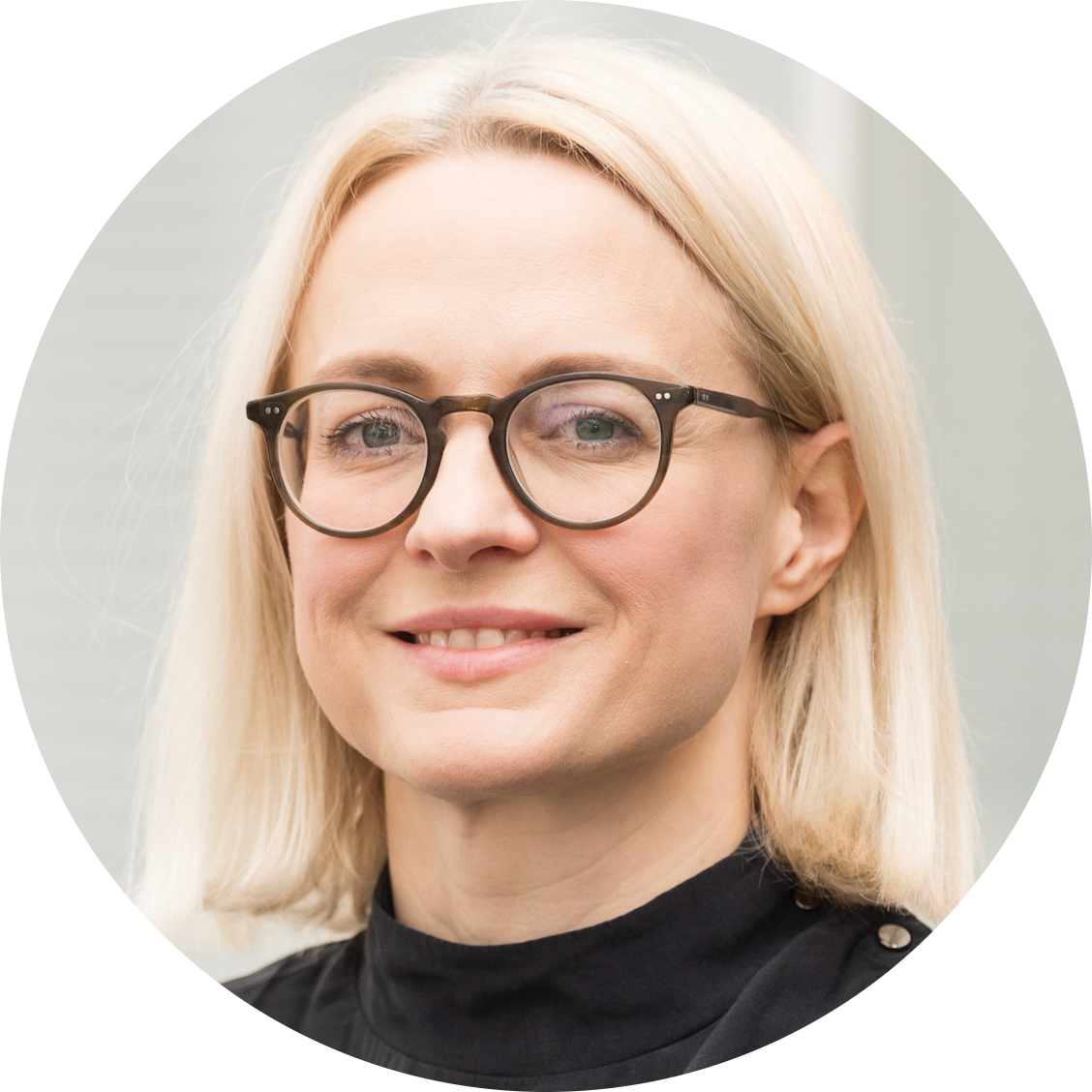 Go to the profile of Angelica Ronald