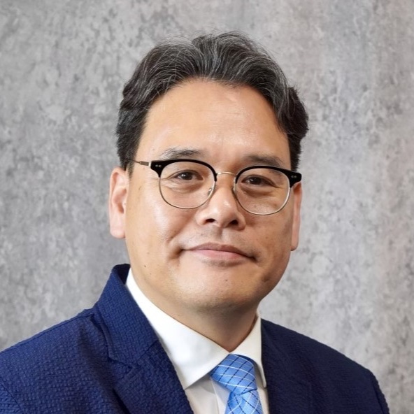 Go to the profile of Seung-Hwan Kim