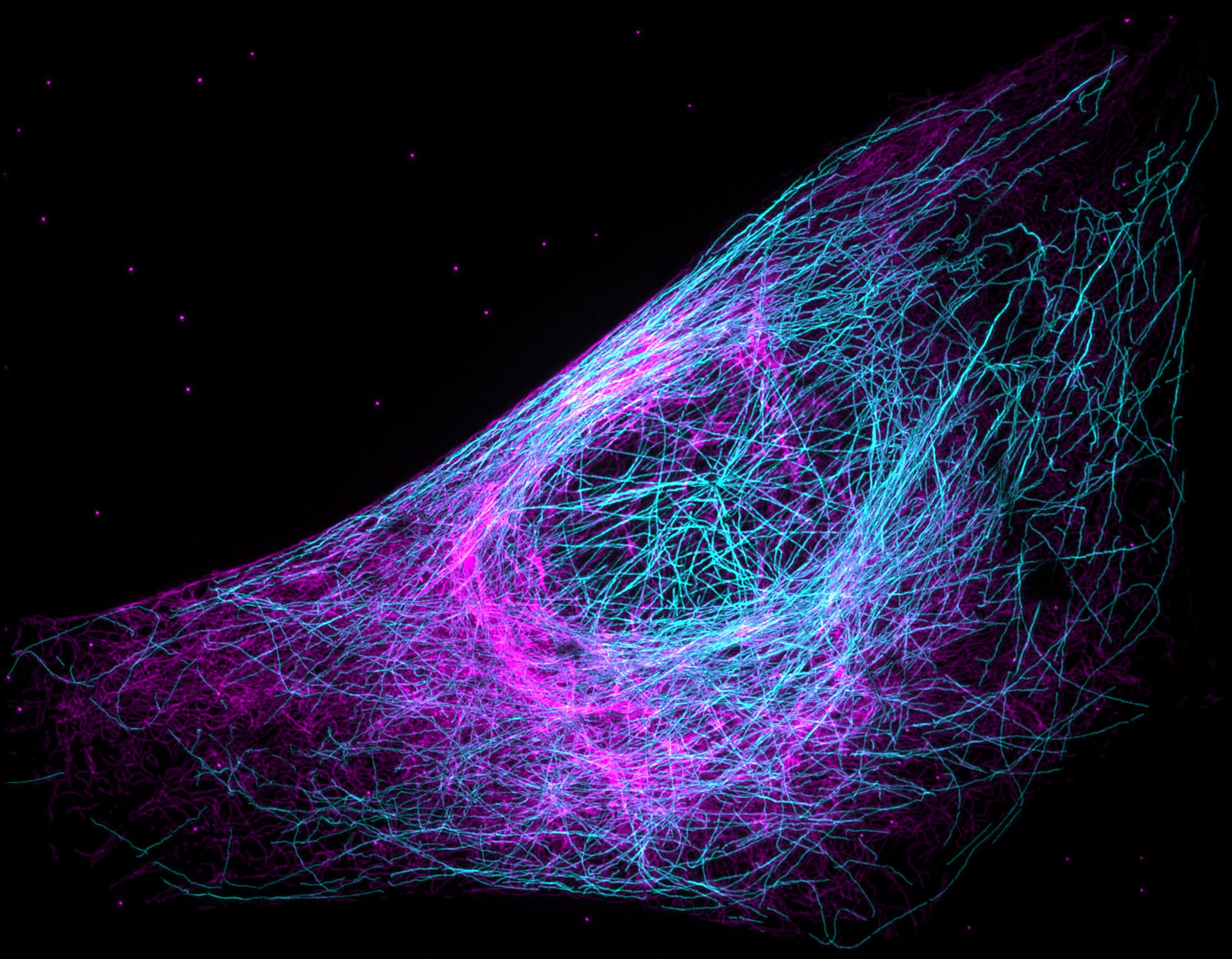 Two practical methods improve axial resolution in 3D super-resolution microscopy