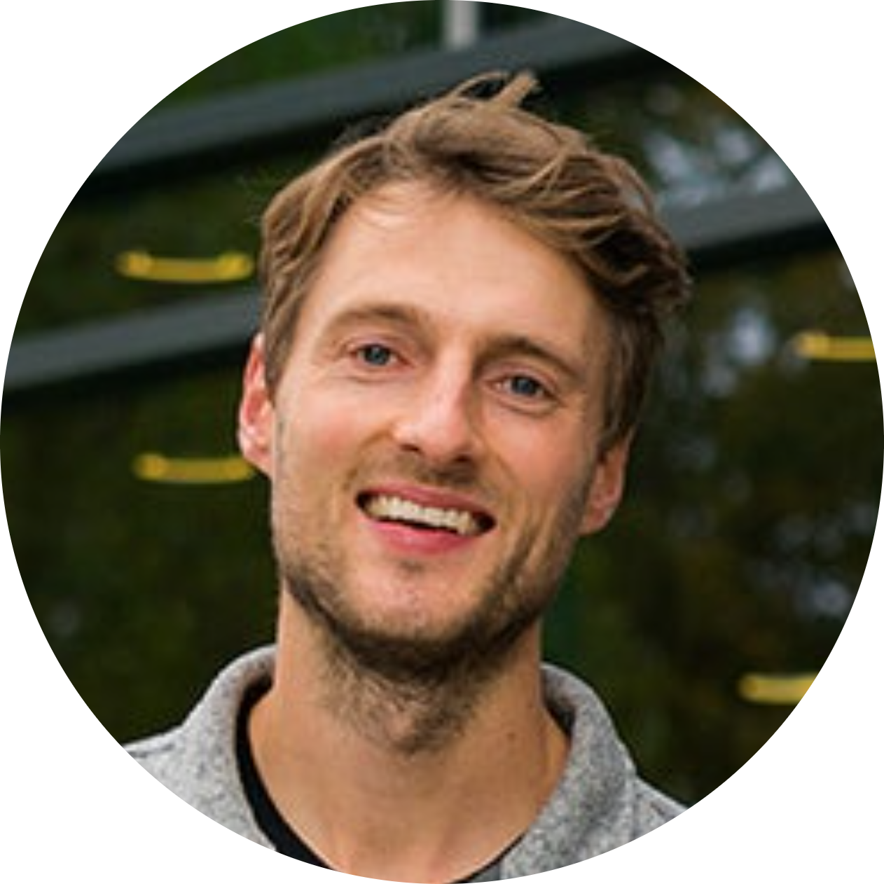 Go to the profile of Imre Schene