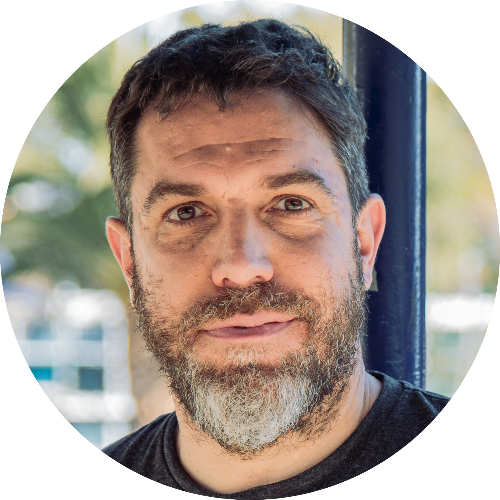 Go to the profile of Adolfo García