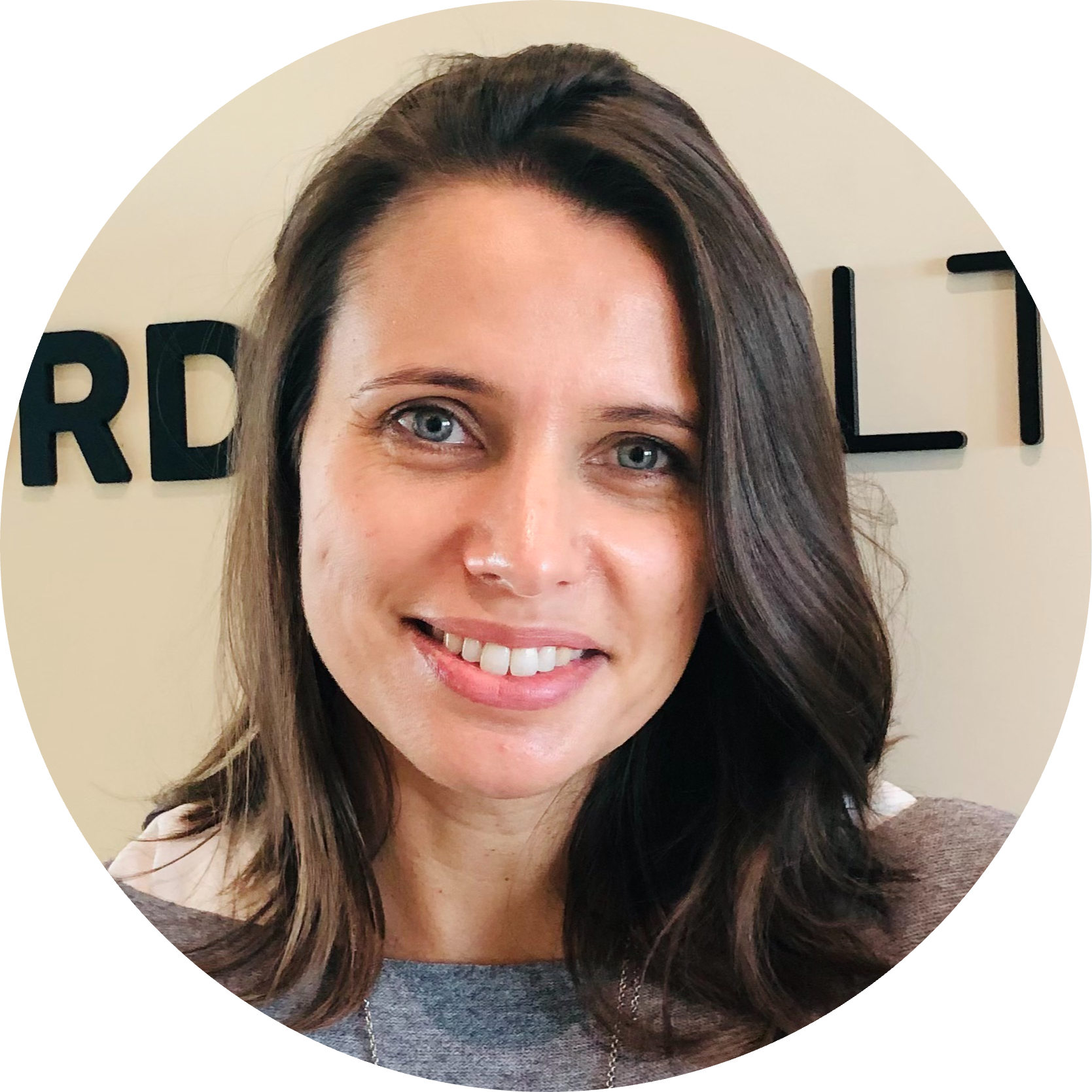 Go to the profile of Fabíola Costa