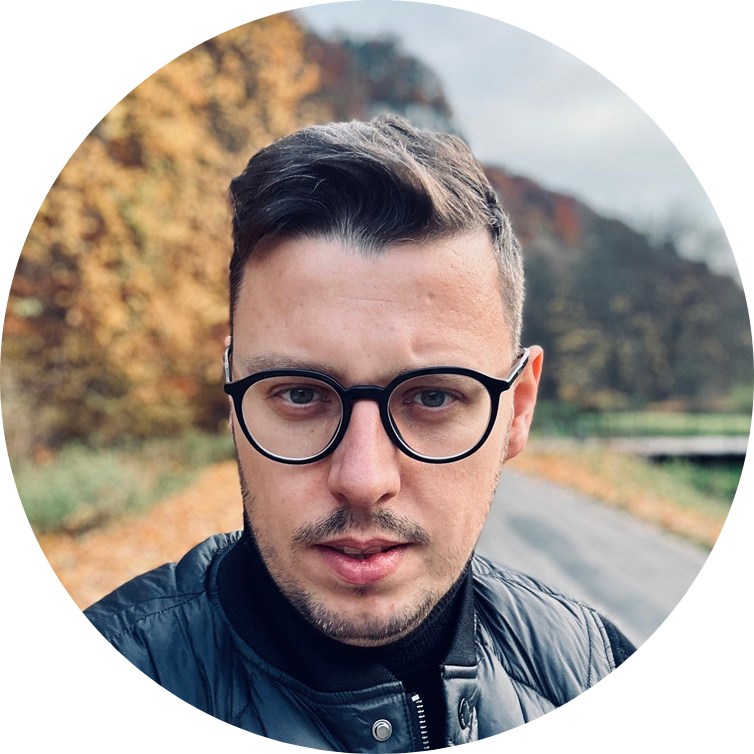 Go to the profile of Kamil Tomczak