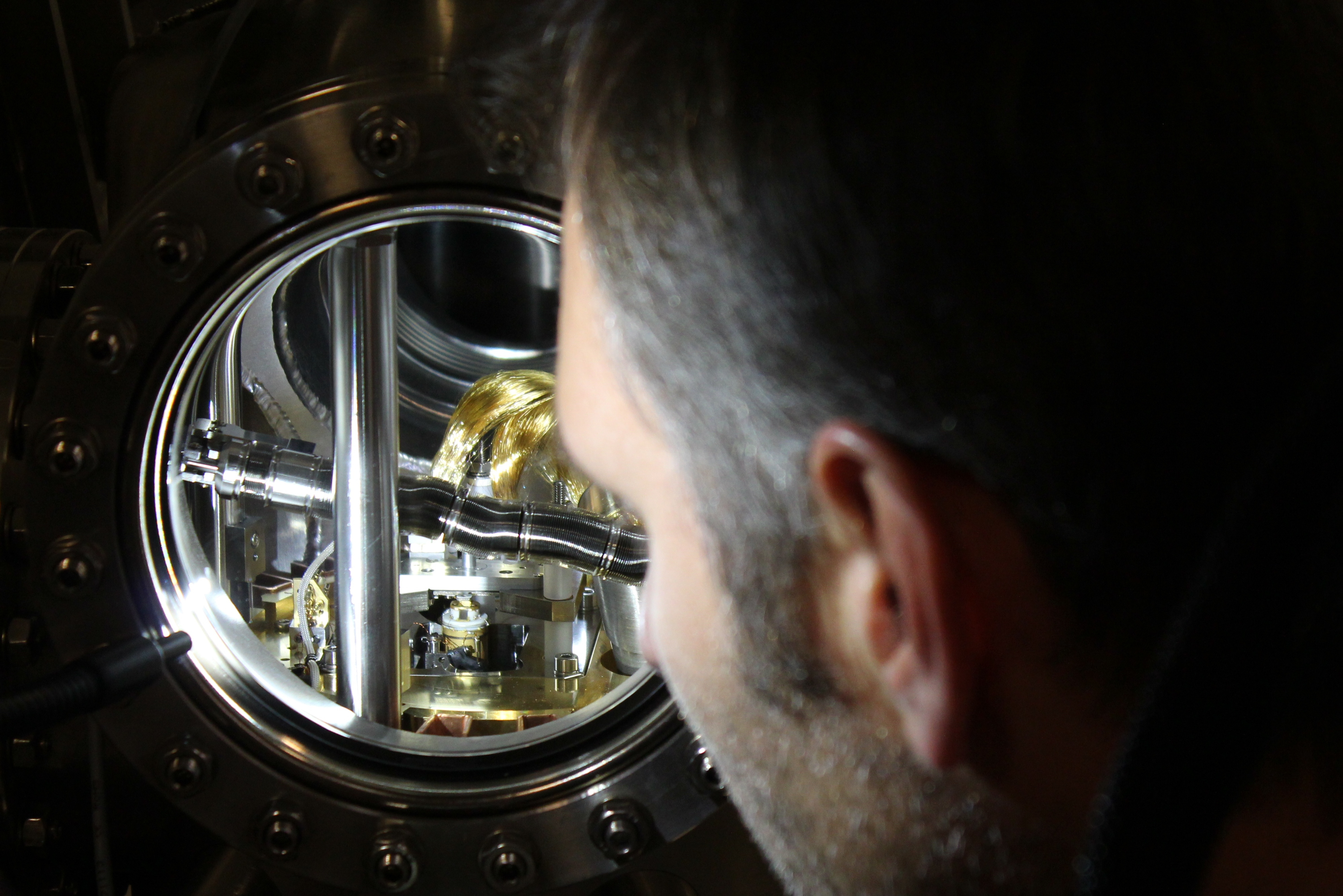 Understanding at the nanoscale to improve large-scale photovoltaic electricity generation