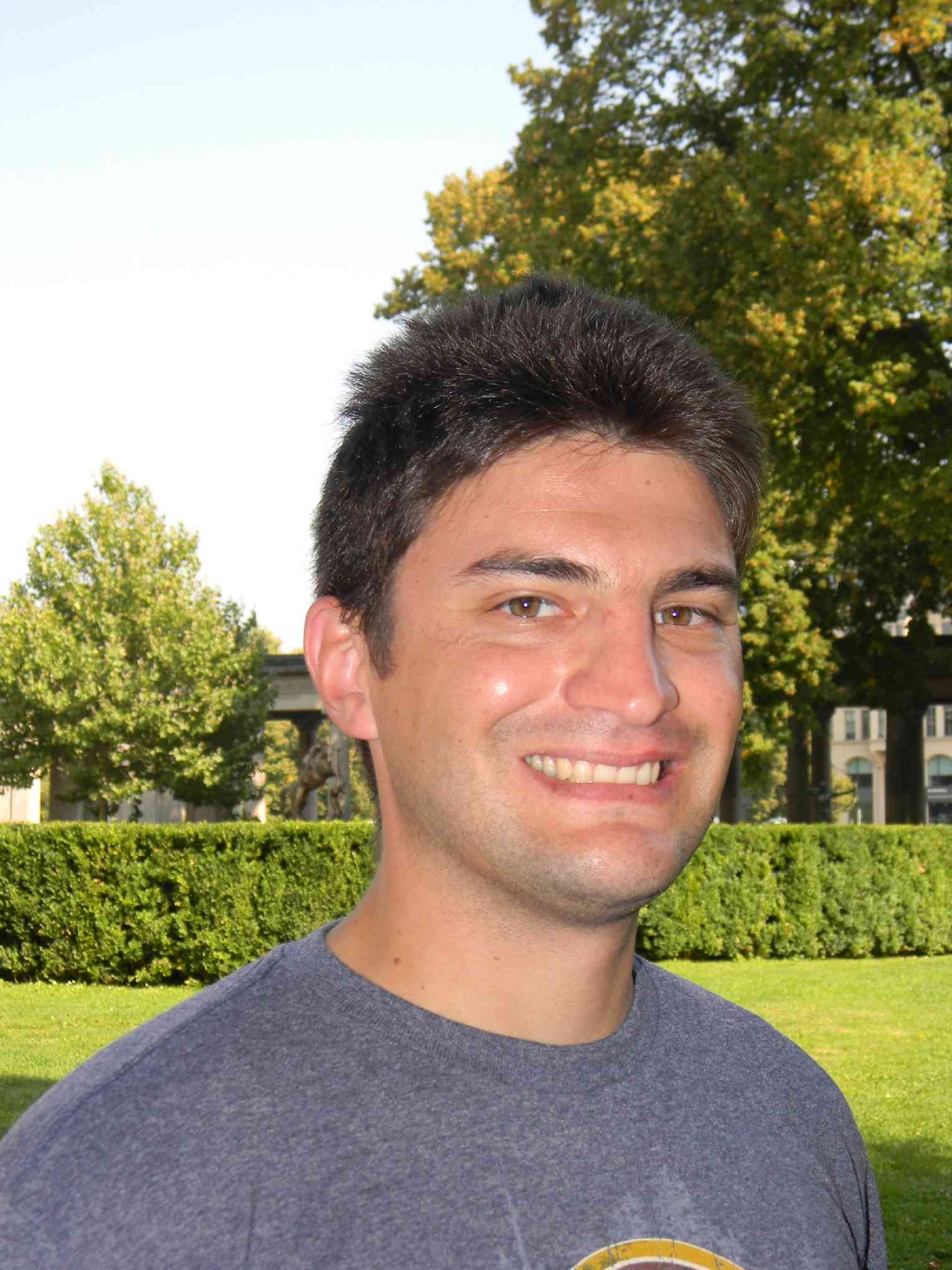 Go to the profile of Ezequiel Santillan