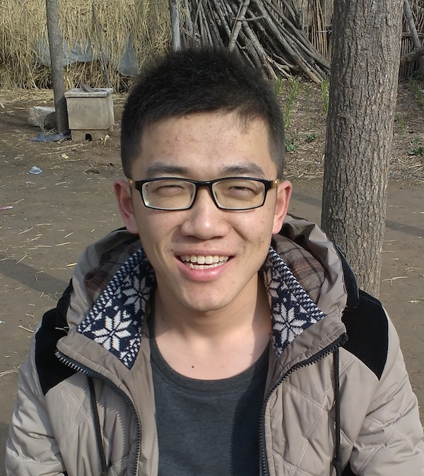 Go to the profile of Dong Zhenya