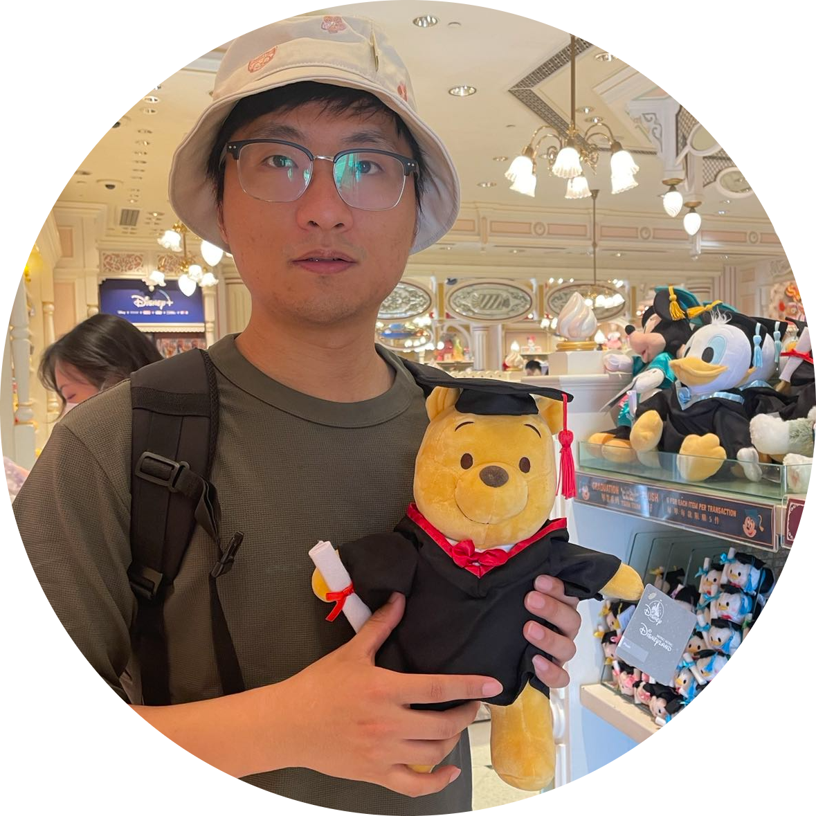 Go to the profile of LI Xuemu