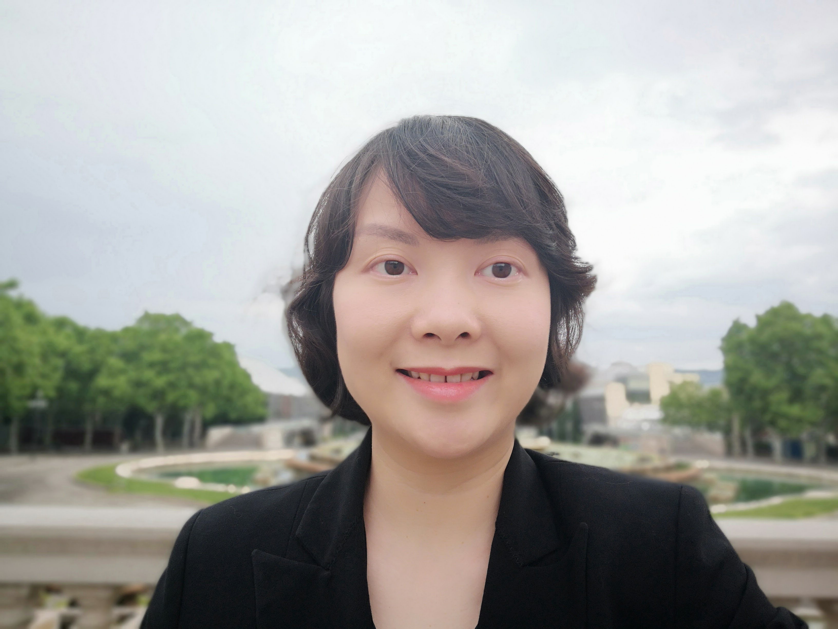 Go to the profile of Minh TN Le