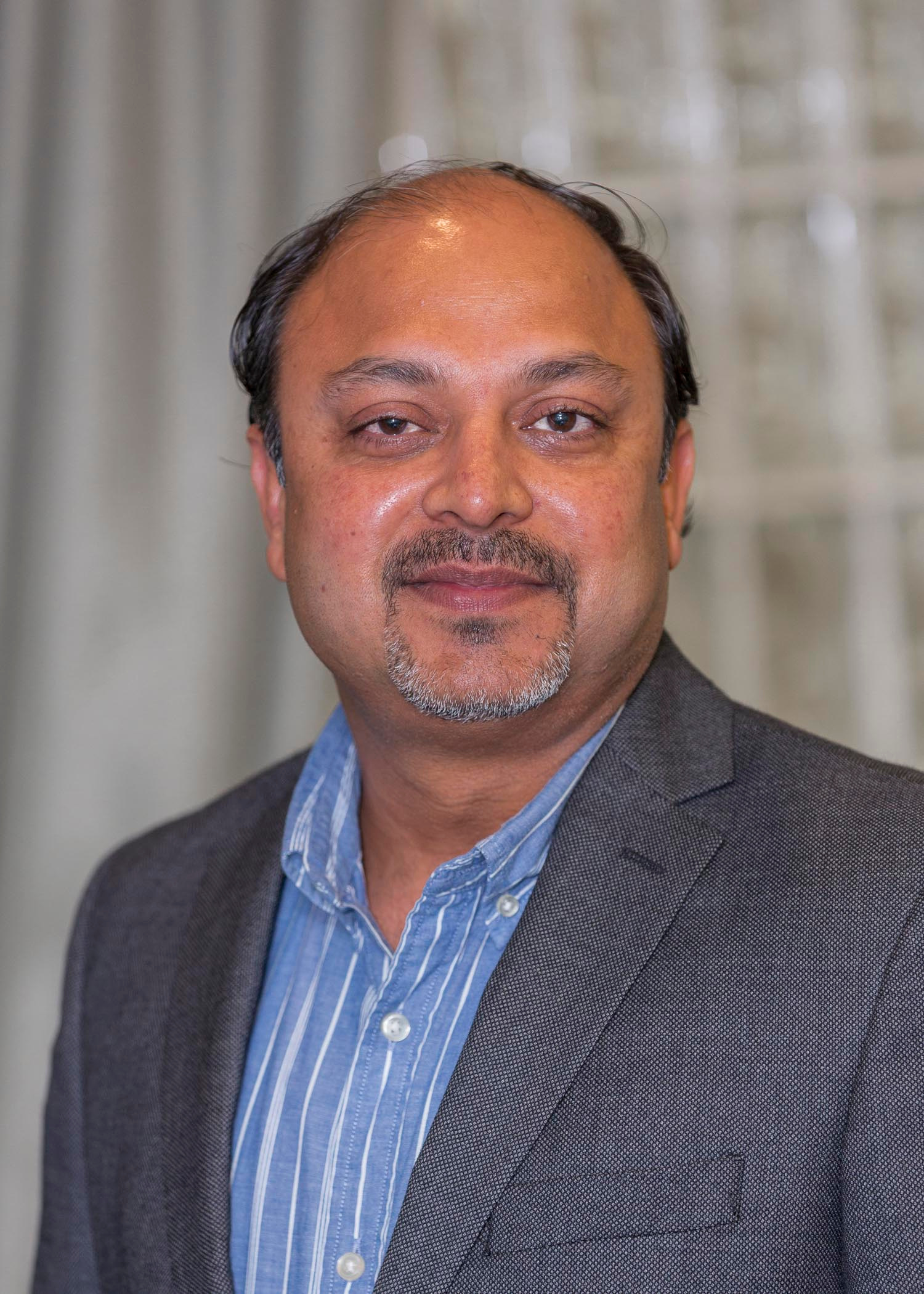 Go to the profile of Amit Kapoor