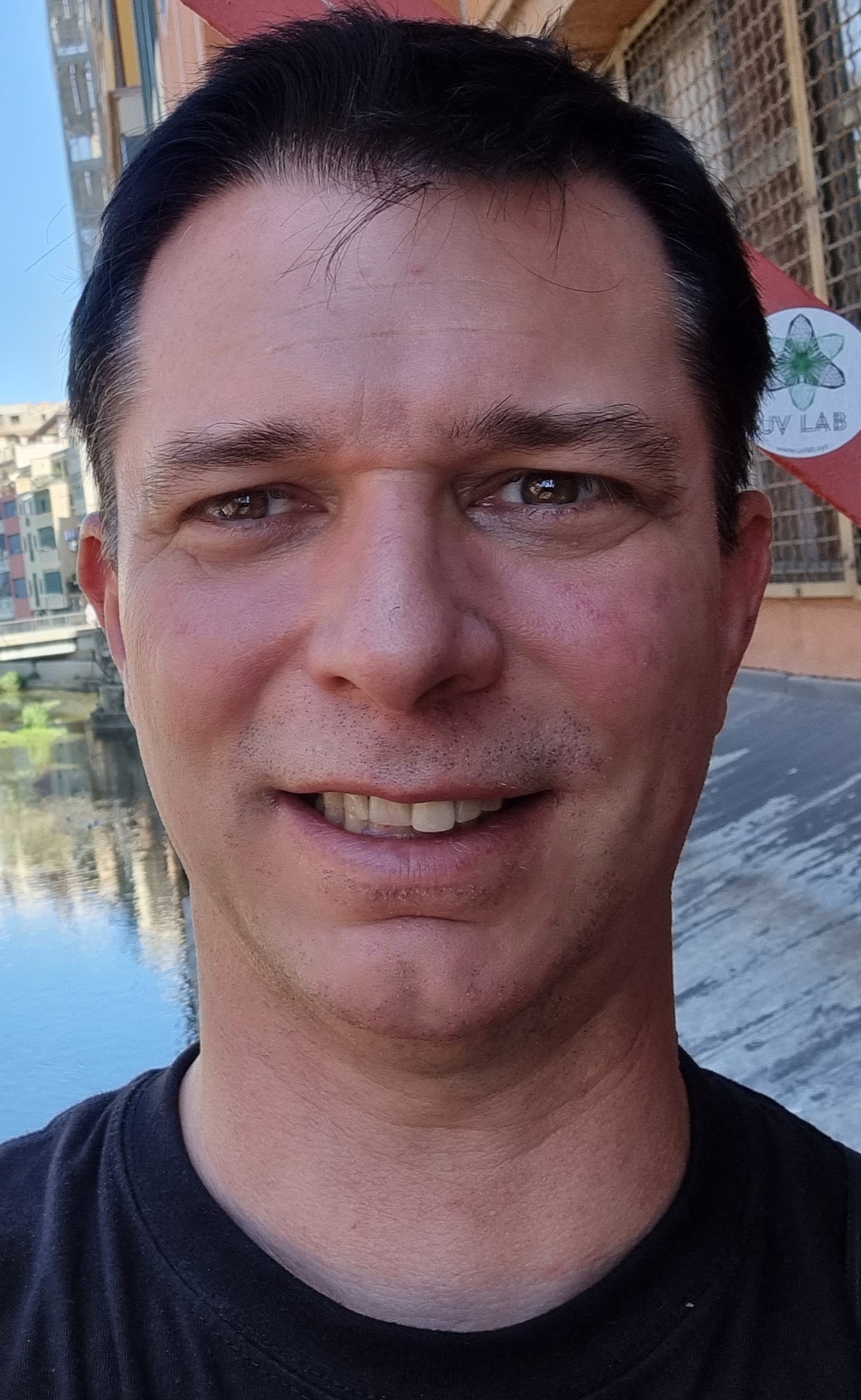 Go to the profile of Oliver Maor