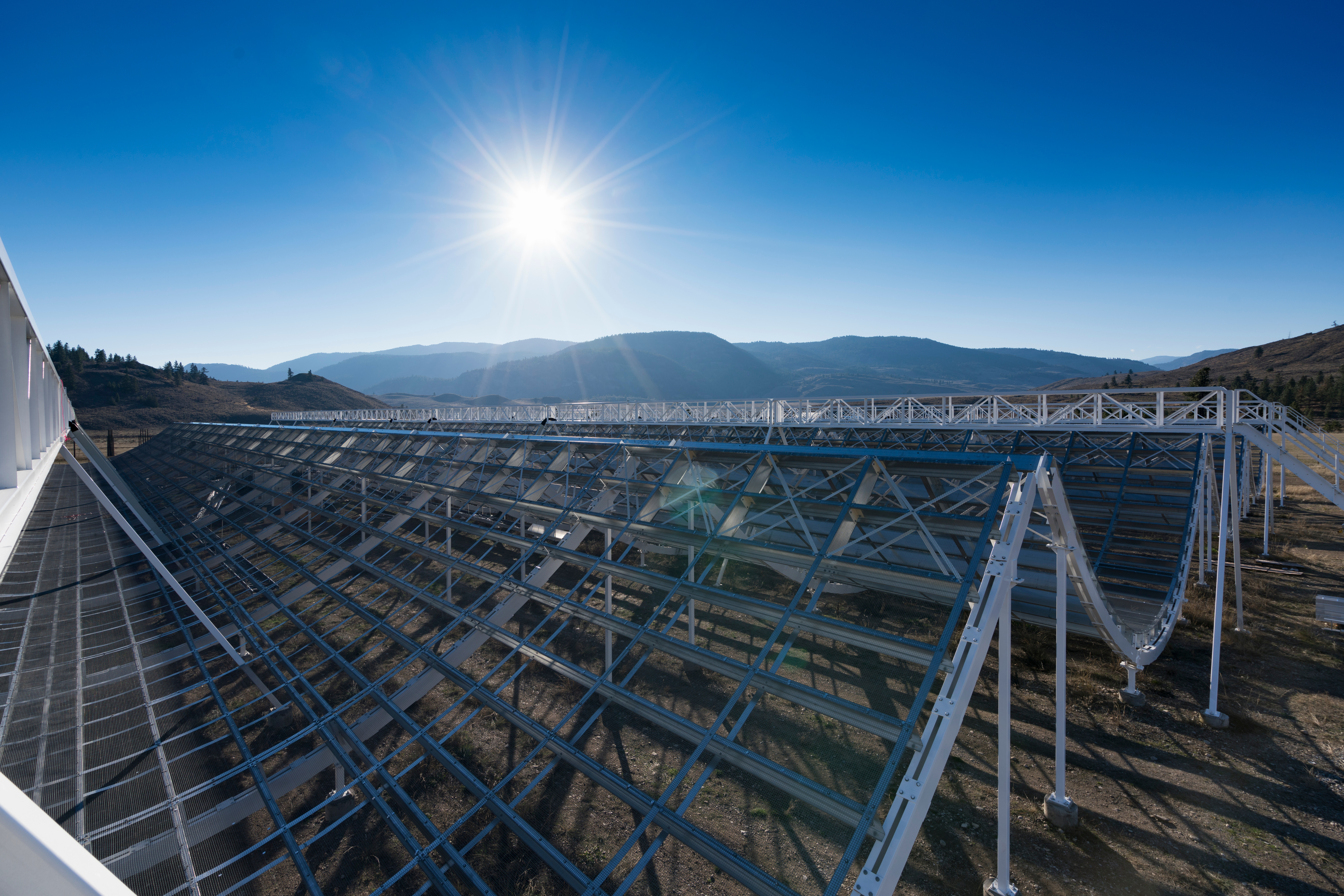 Precursors to new waves of fast radio bursts