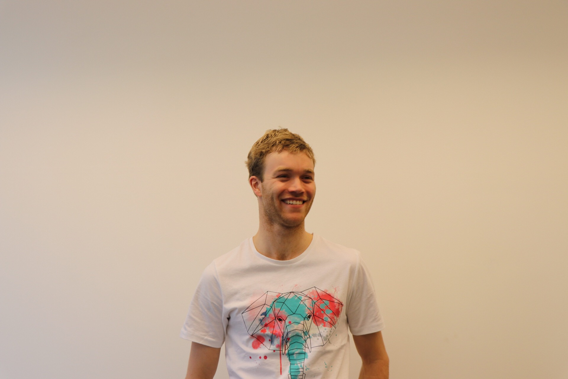 Go to the profile of Johan van den Hoogen