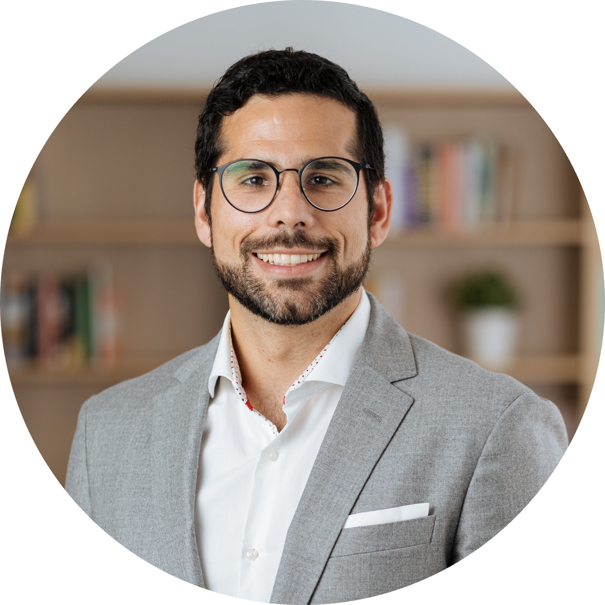 Go to the profile of Fernando Correia