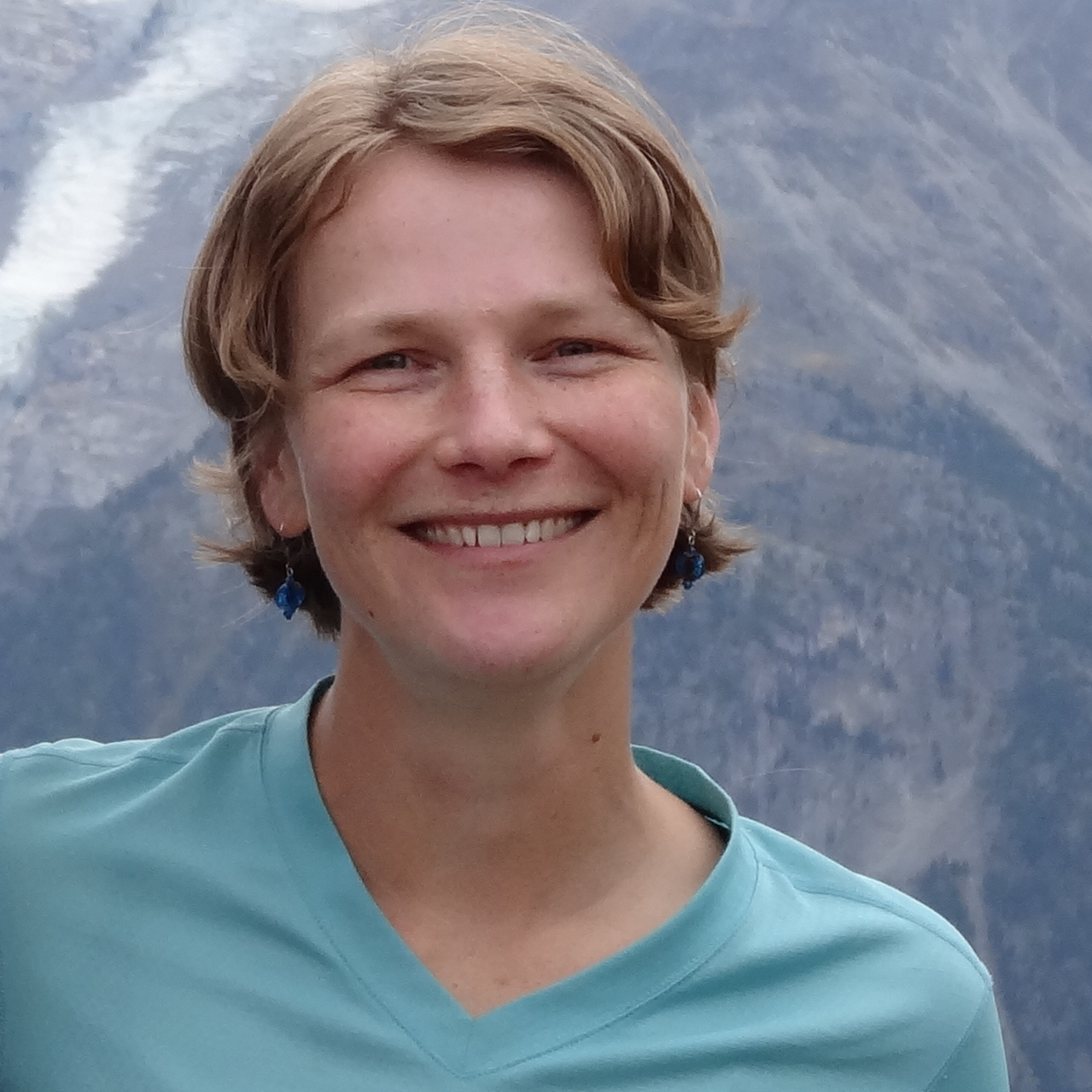 Go to the profile of Chloe Bracis