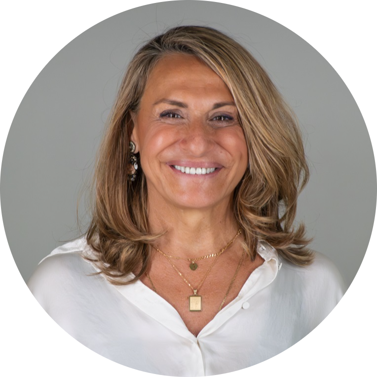 Go to the profile of Lola Arenas