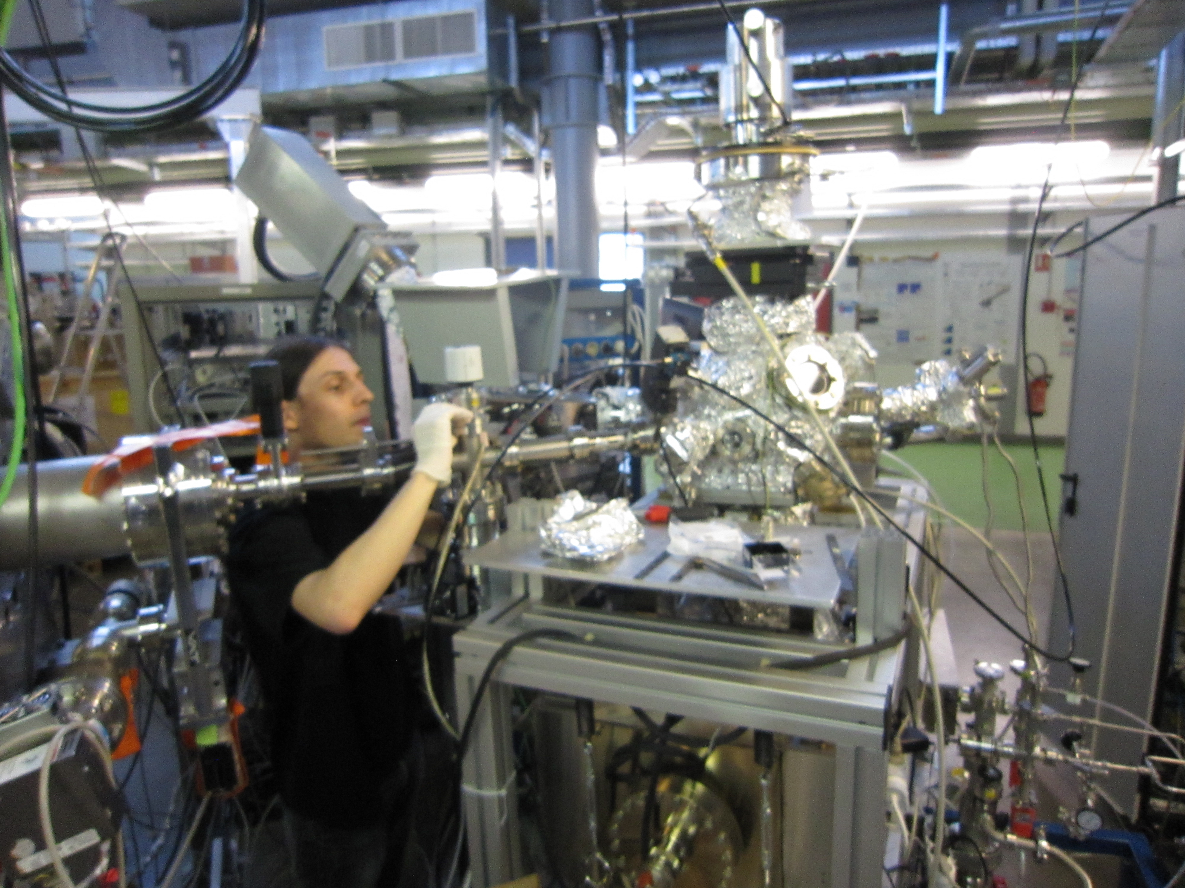 Lifting molecules off the grains with X-rays 