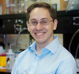 Go to the profile of Howard Salis