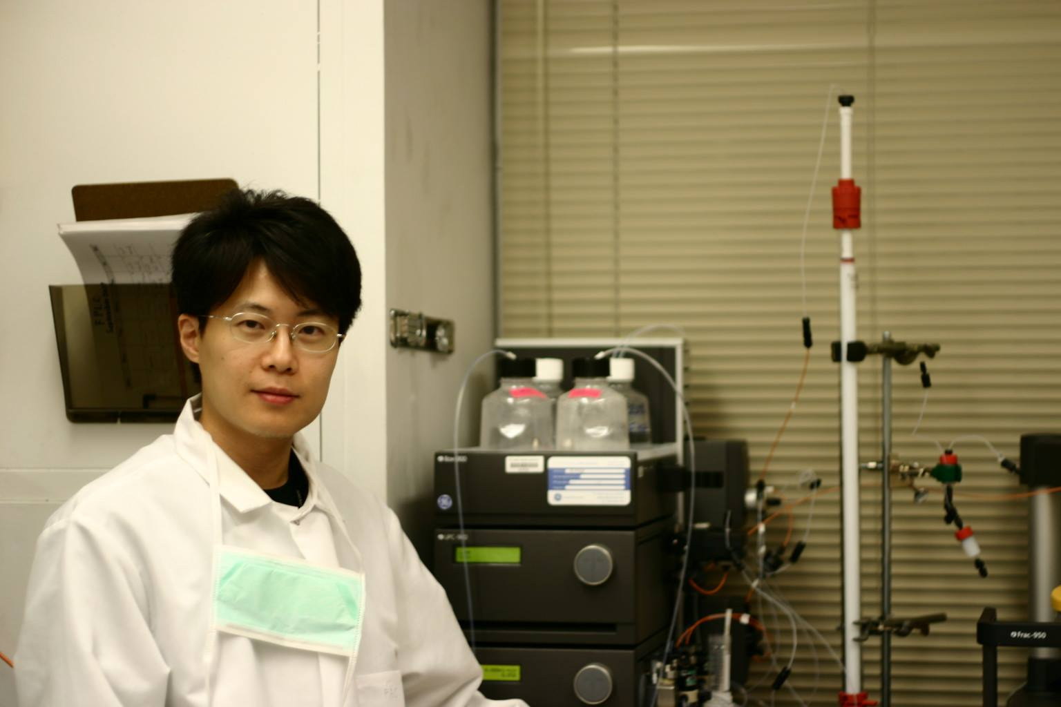 Go to the profile of Chang-Hun Lee