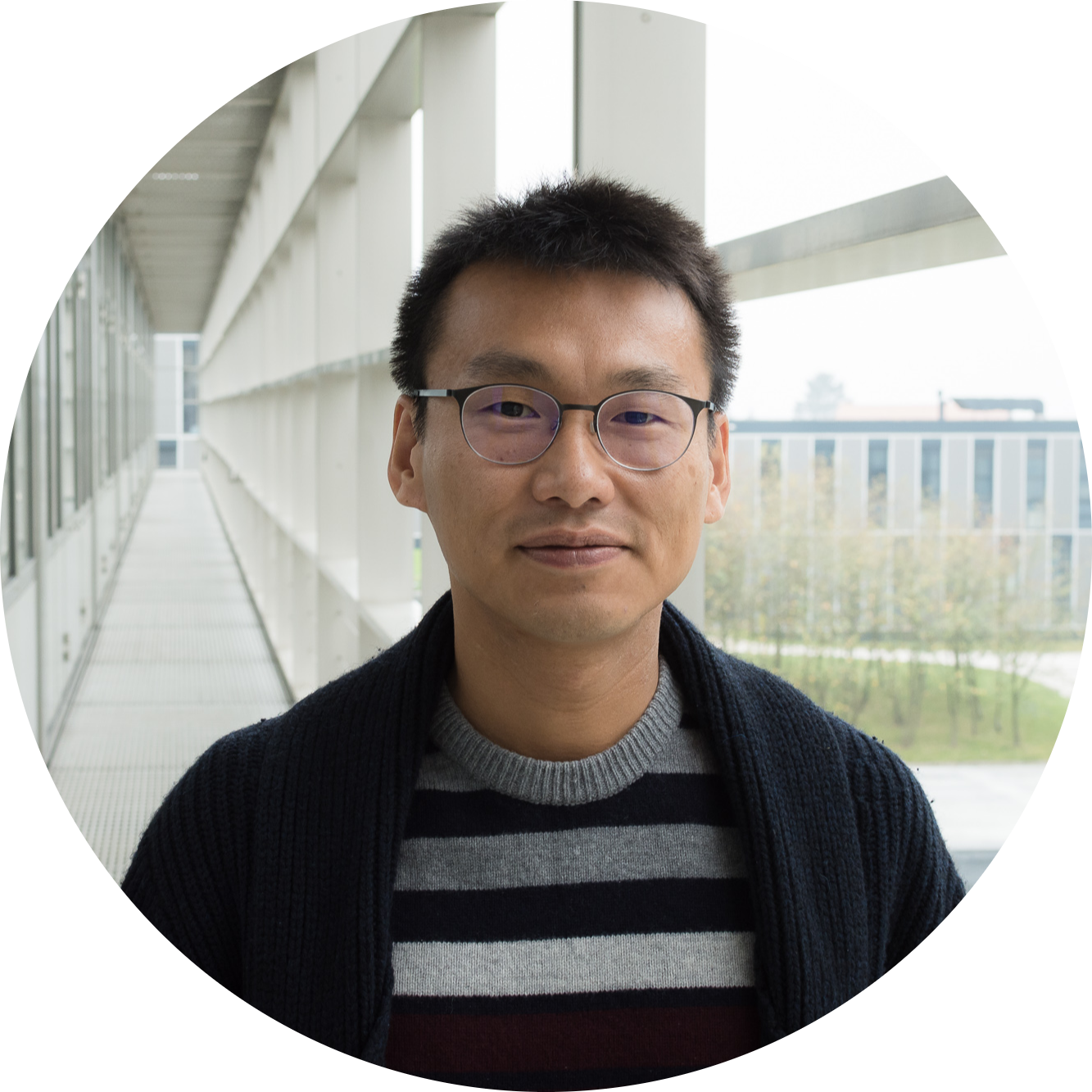 Go to the profile of Yong Ho Lee