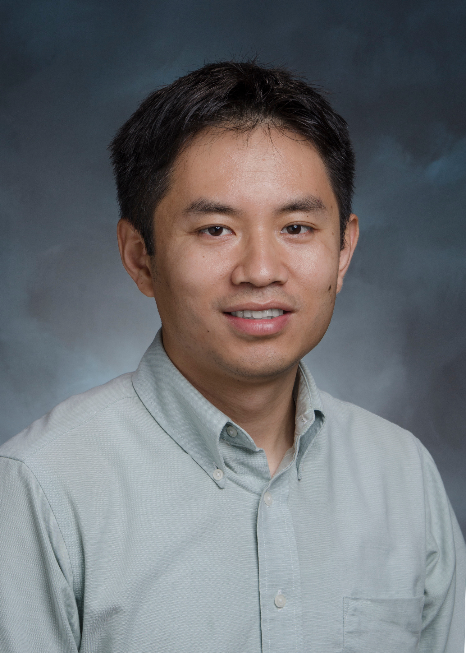 Go to the profile of Wei Yi