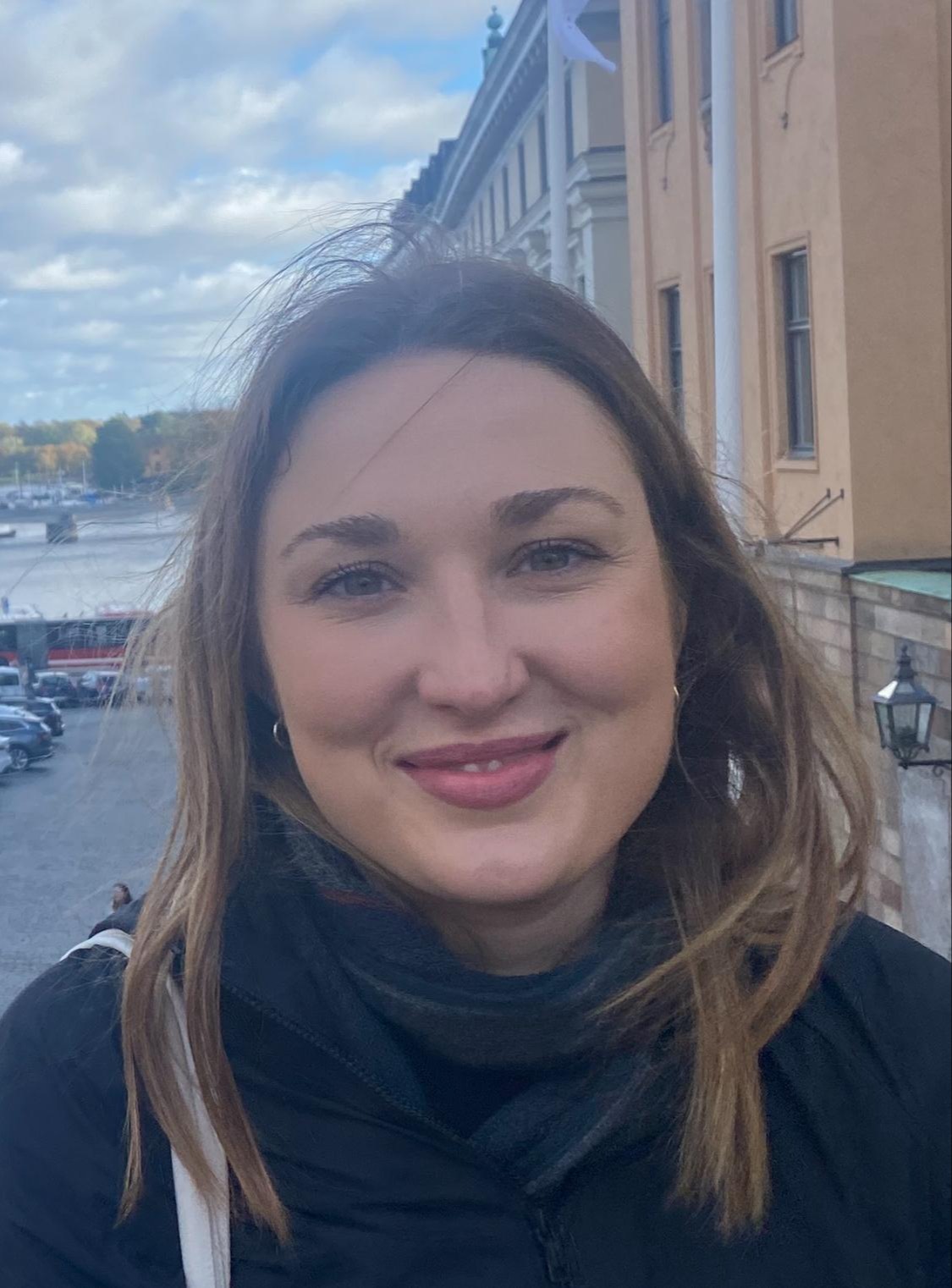 Go to the profile of Alice Green